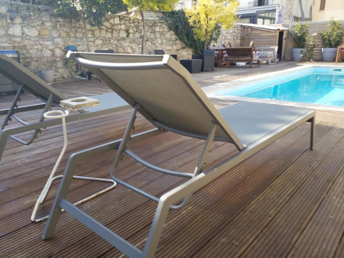 Velodrome F4 Dans Villa 5 Lits Parking Et Piscine Partagee Marselha Exterior foto
